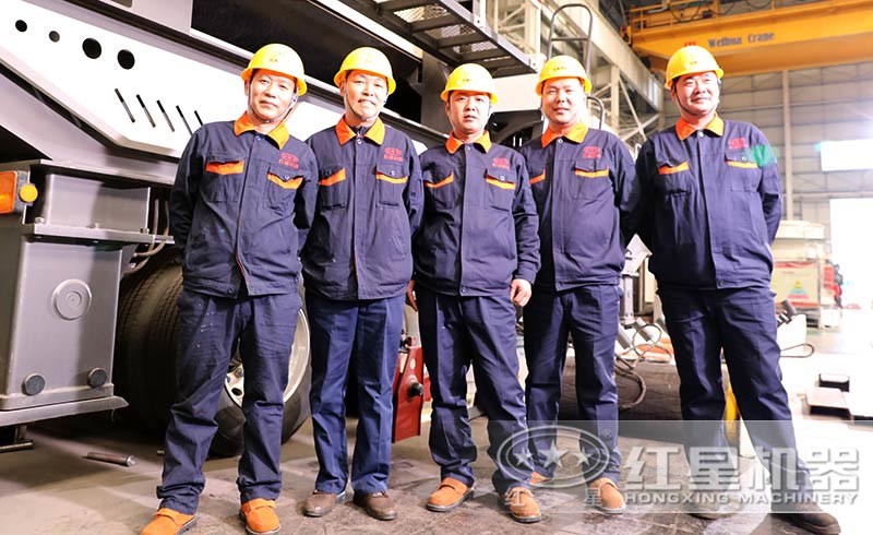 規(guī)?；a(chǎn)車間，專業(yè)化技術(shù)人才