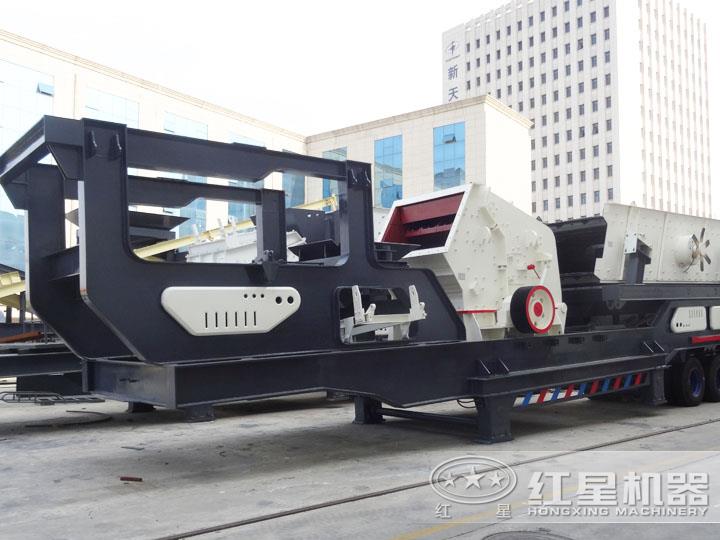 輪胎移動破碎站配反擊式破碎機，時產70-280t/h，具有整形作用