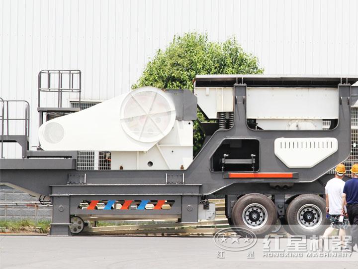 客戶到場參觀輪胎移動破，七大模塊，多種組合，滿足用戶需求