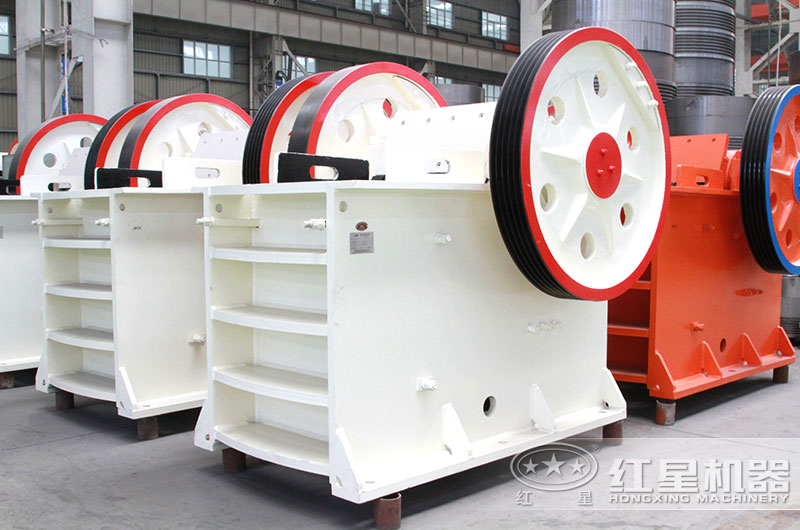 顎式破碎機(jī)-進(jìn)料口大、破碎比大